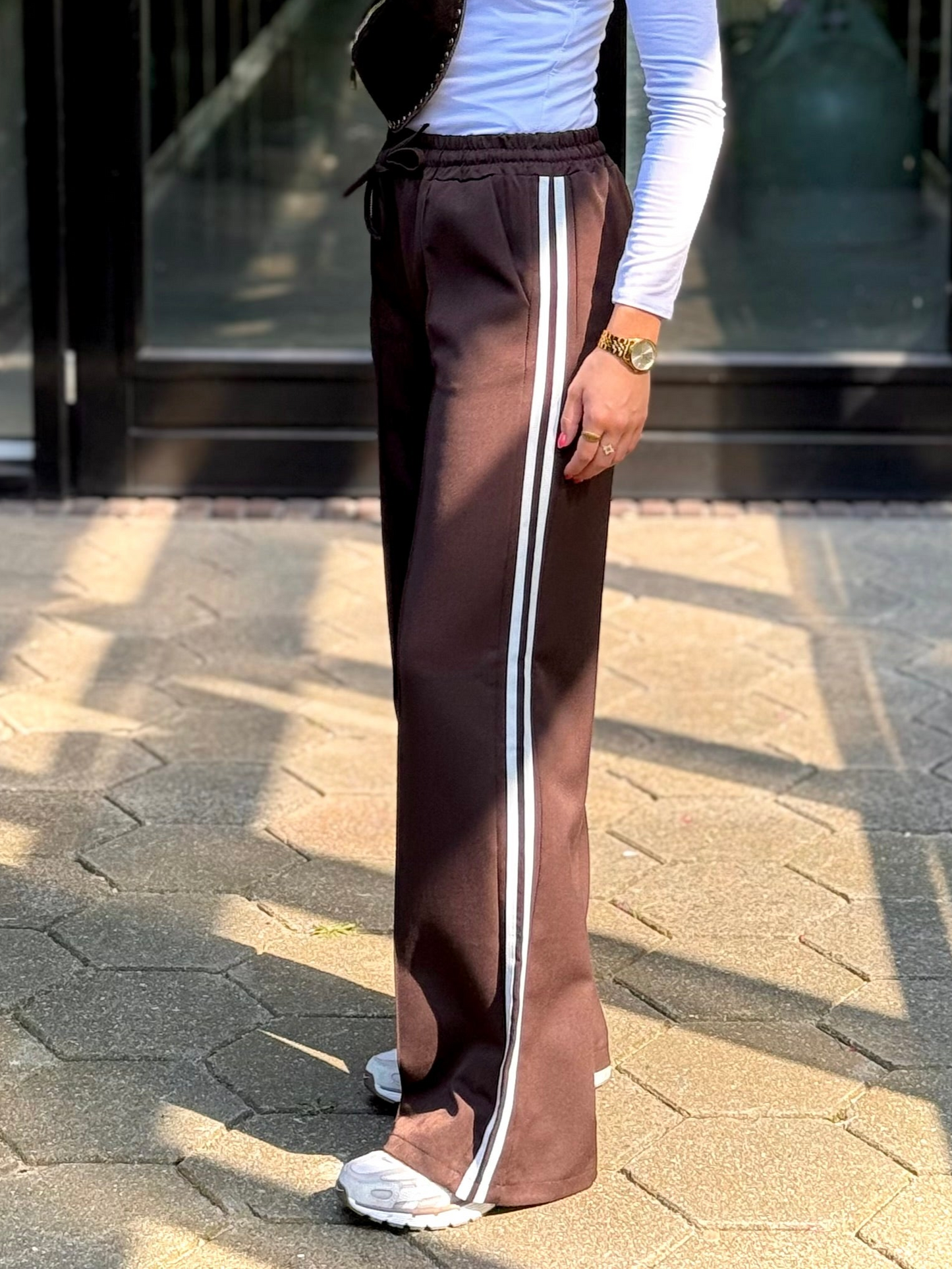 Pantalon jogger met streep - bruin