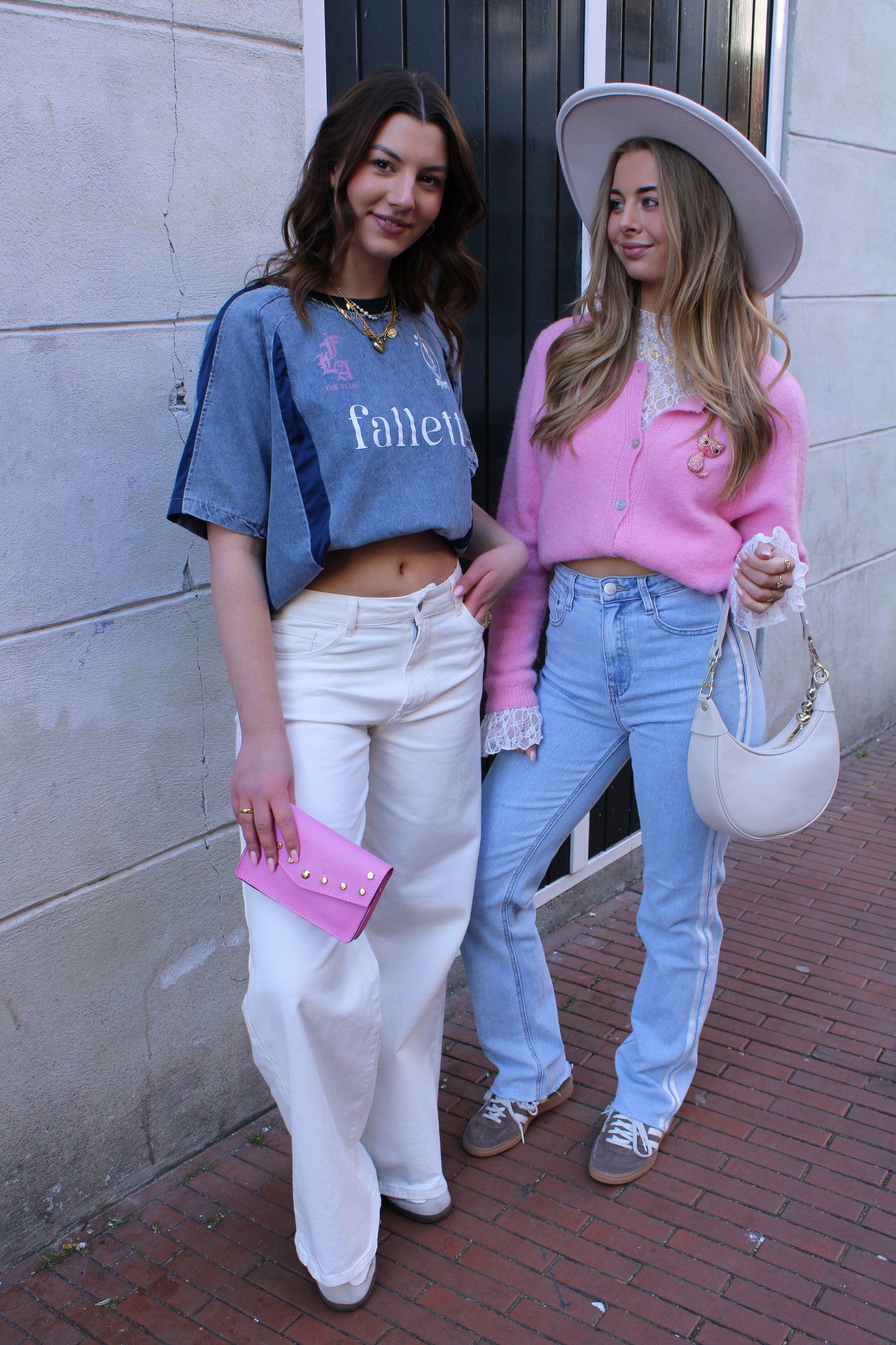 Roze broche