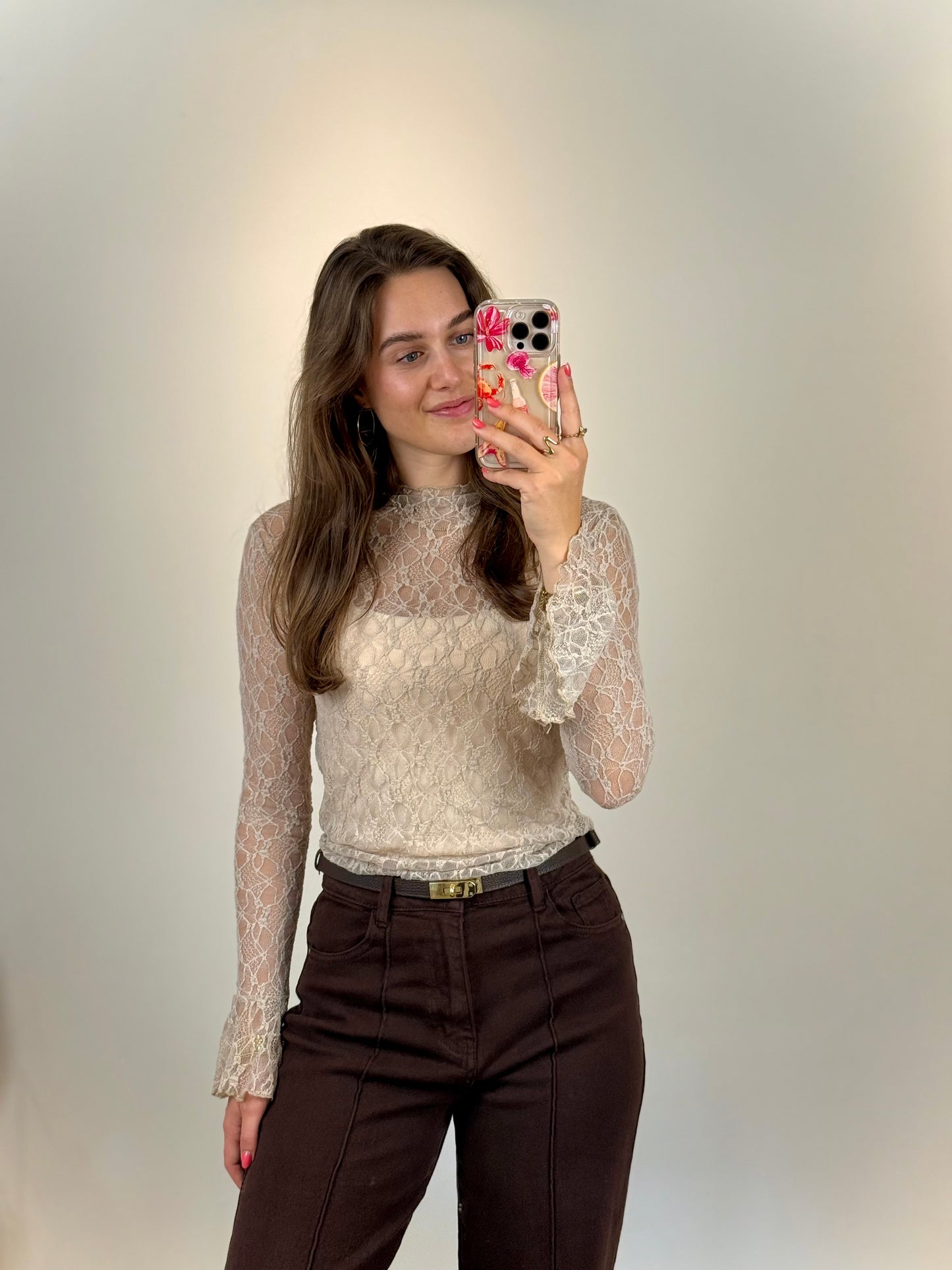 Kanten top met mouwtje - beige