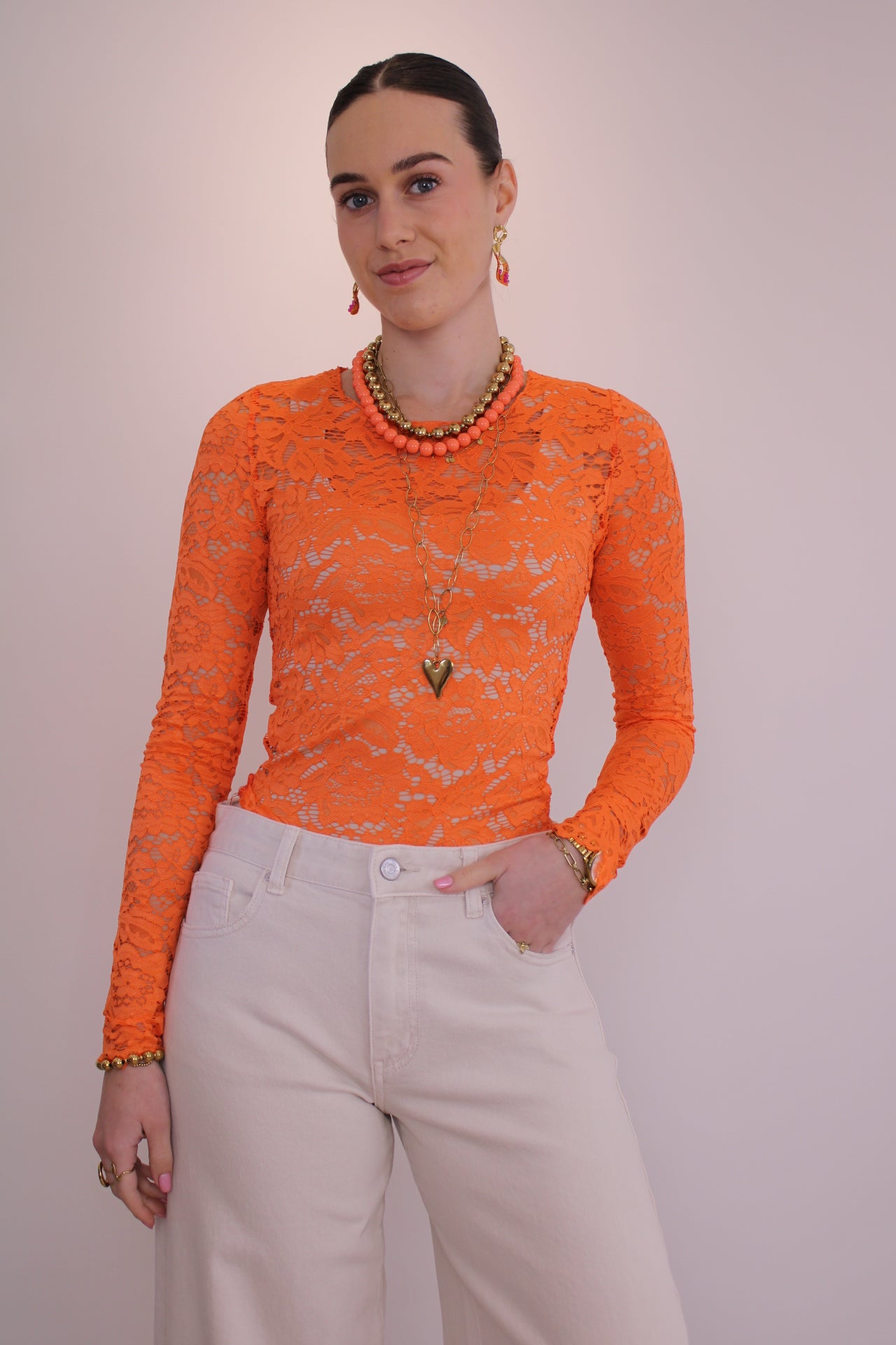 PRE-ORDER Kanten top - oranje (di. 31 maart in huis) - At Styles