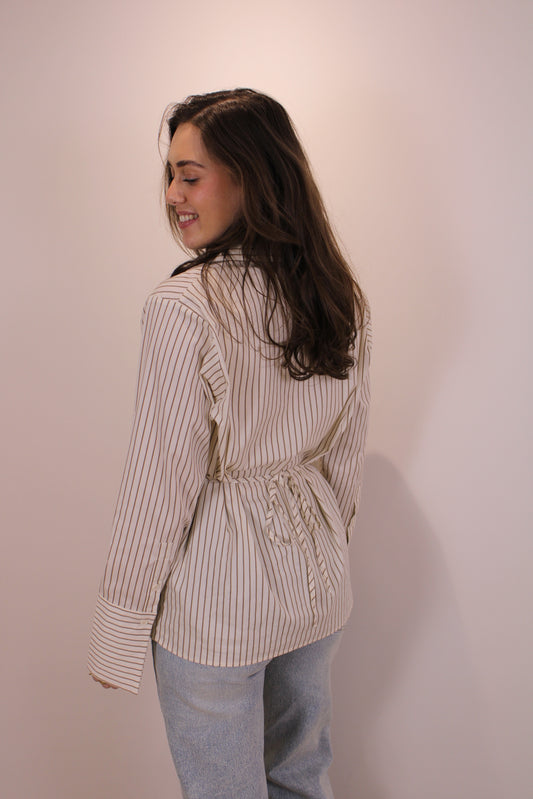 Getailleerde blouse met strik - beige