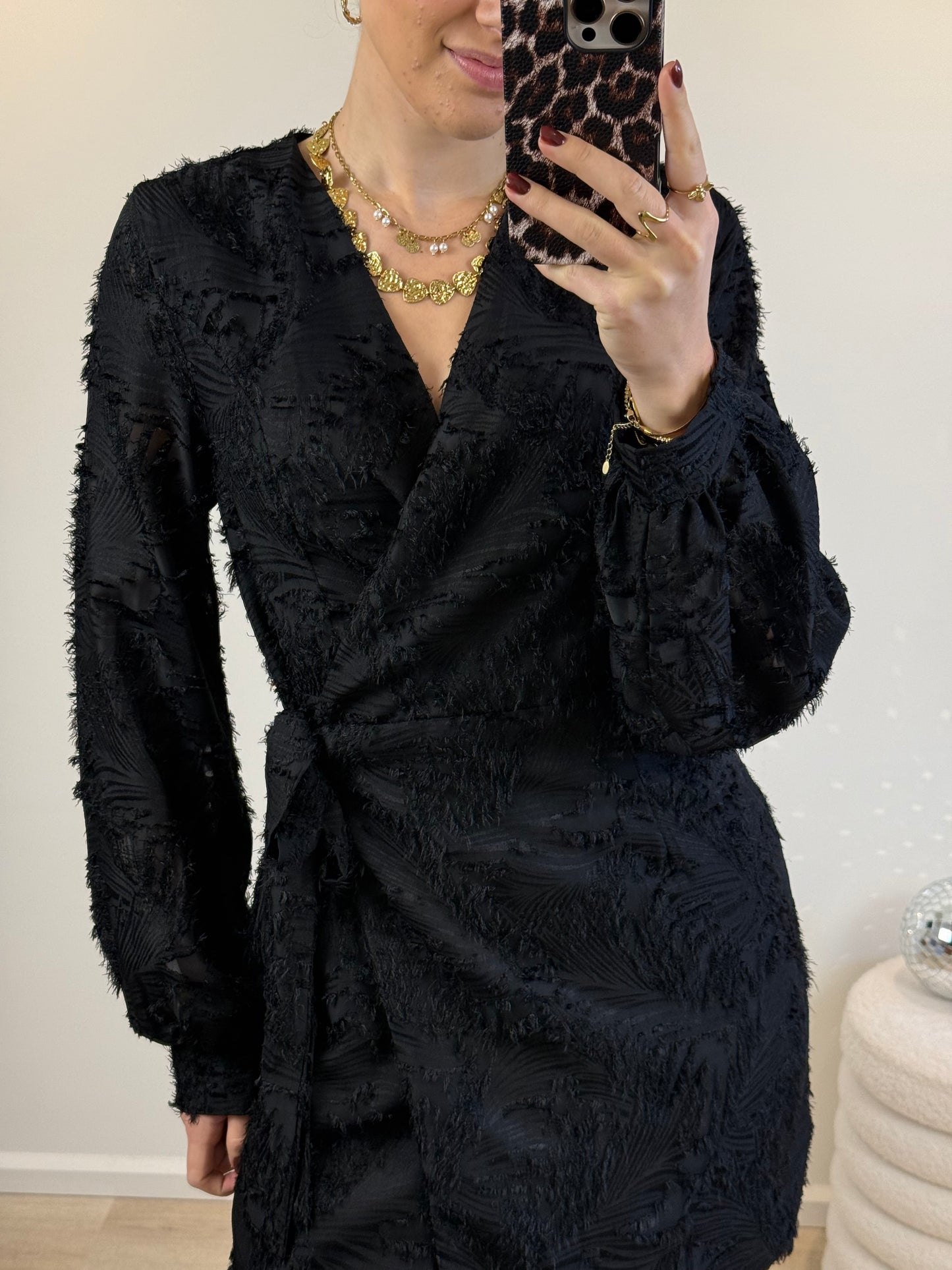 Overslag jurkje met franjes - zwart