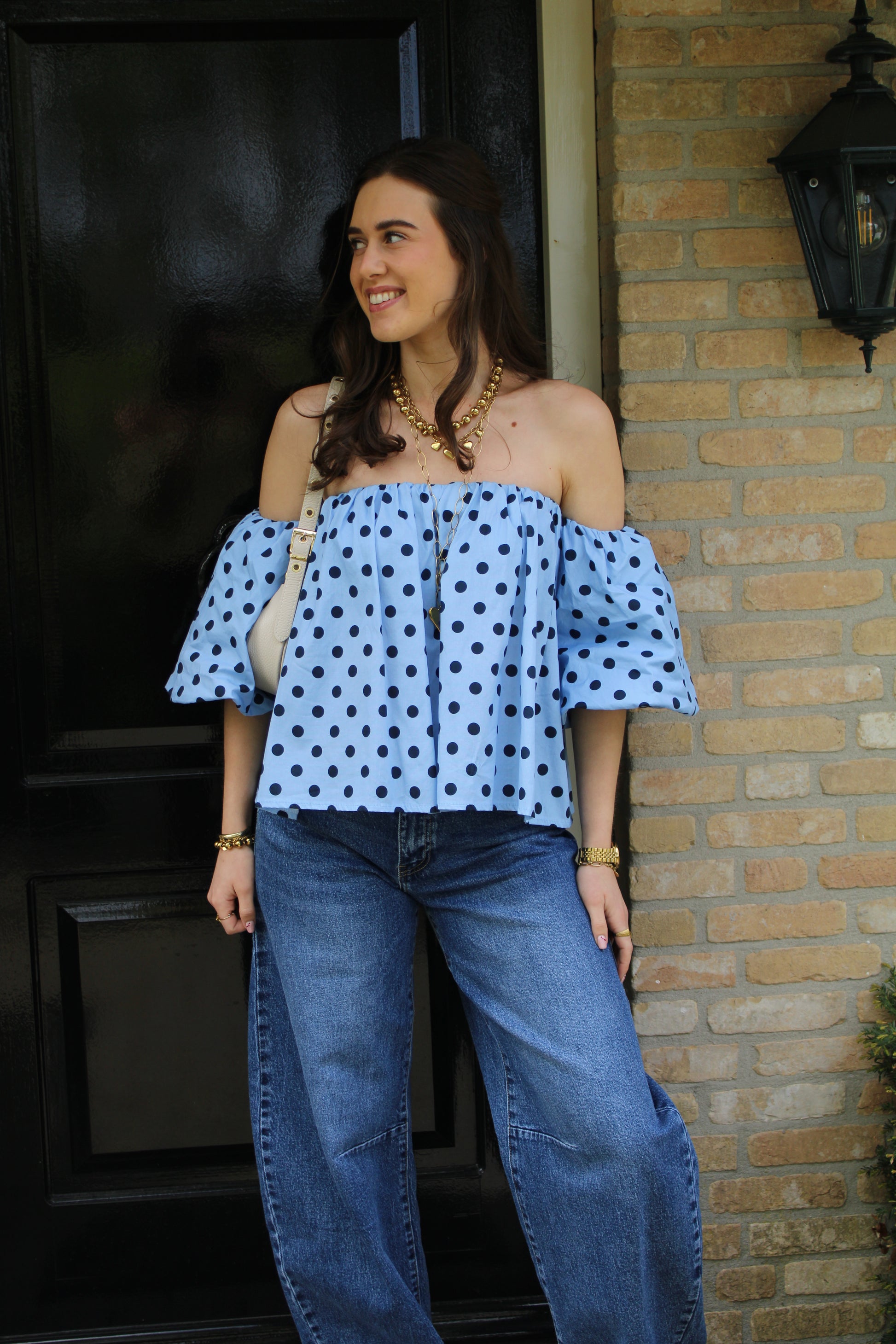 Off-shoulder polkadot top - blauw - At Styles