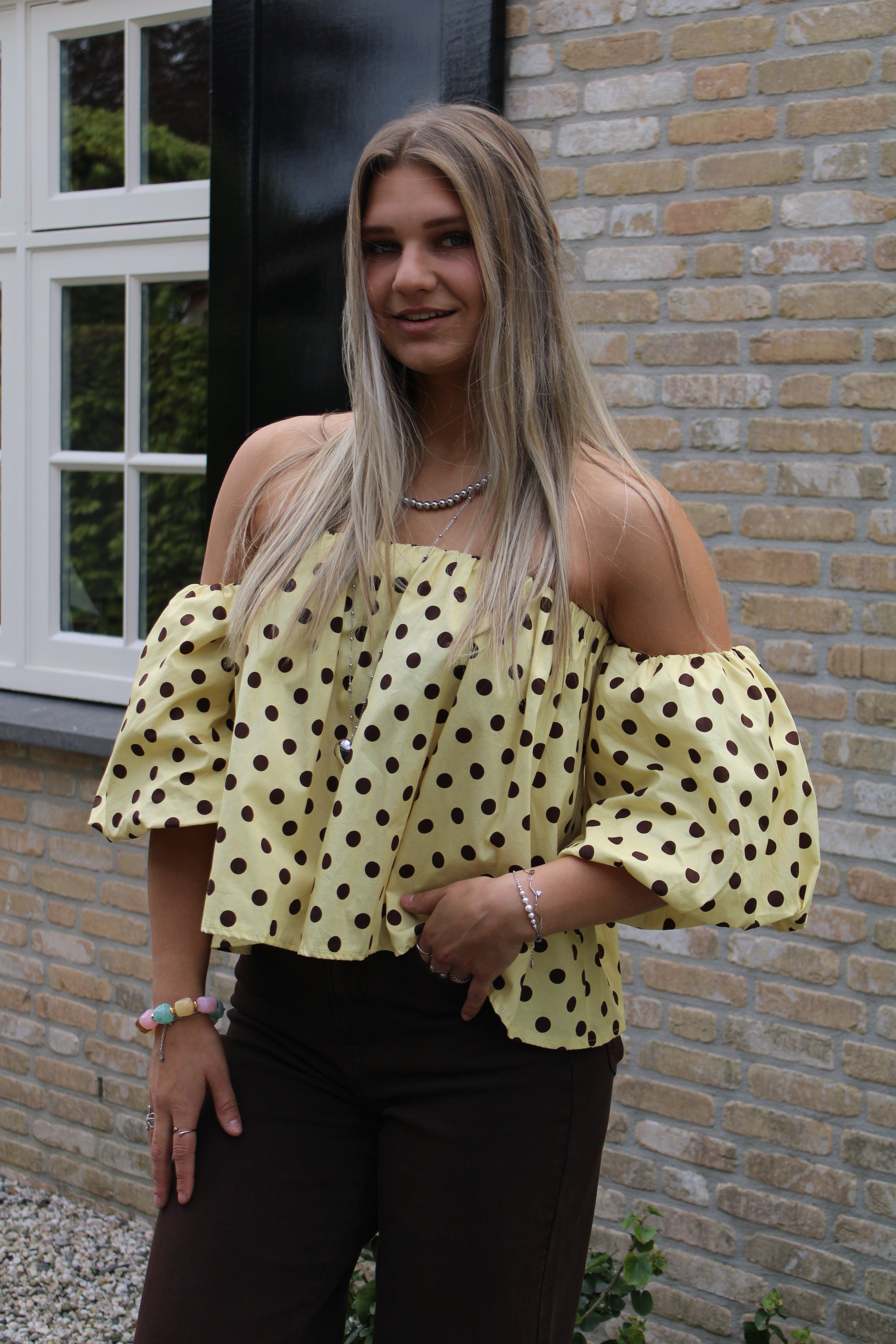 Off shoulder polkadot top - geel bruin - At Styles