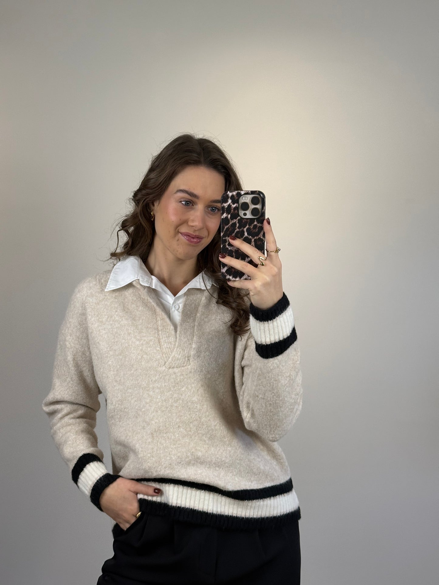 Trui met blouse kraagje - beige