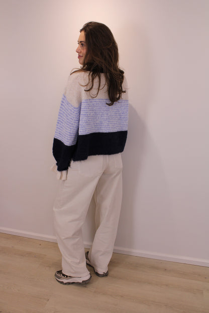 Trui met ruffles - blauw - At Styles