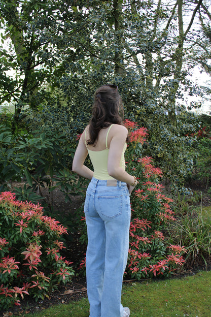 Seamless shaping body met cups - geel