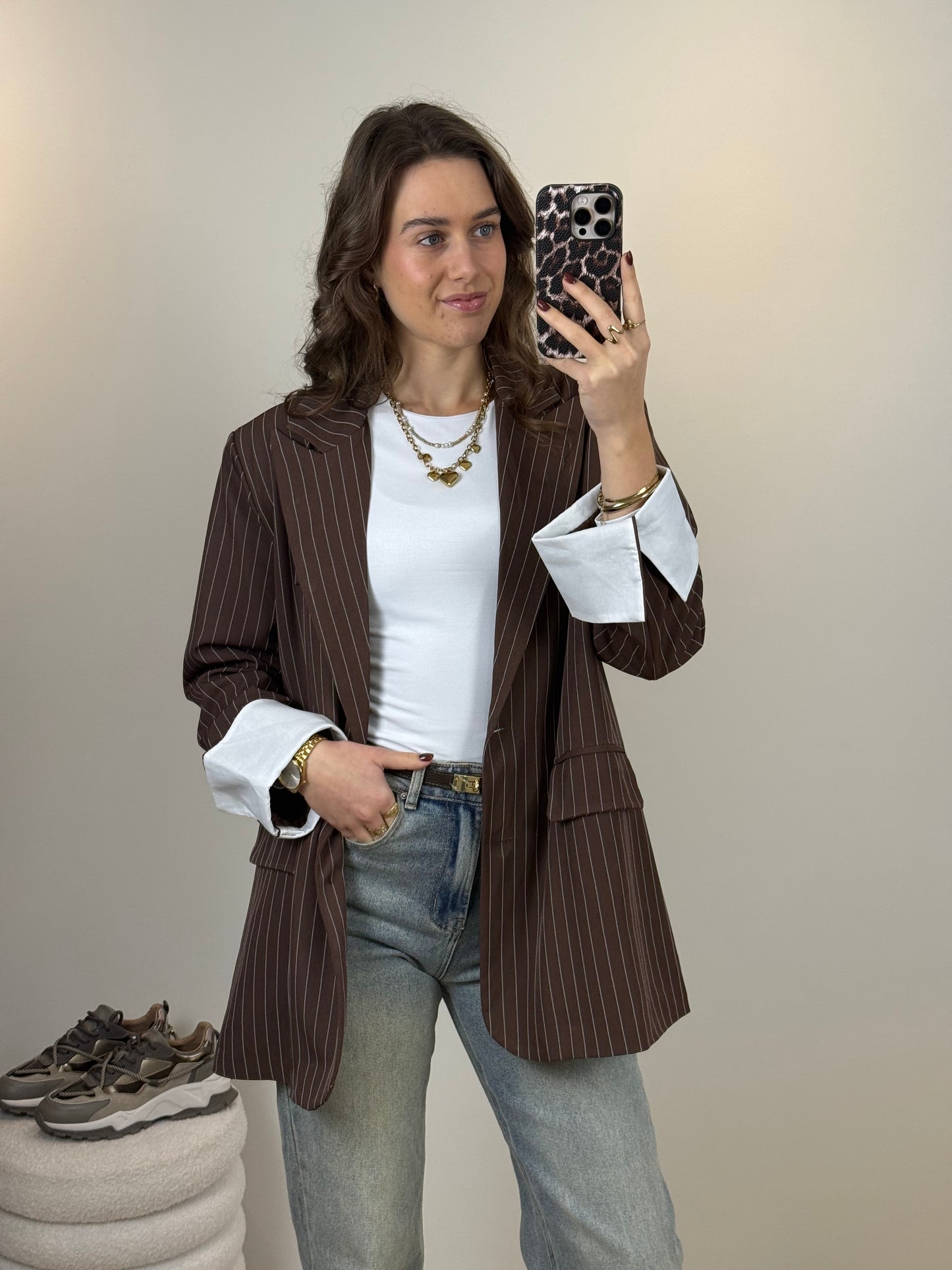 Oversized blazer met witte details - bruin