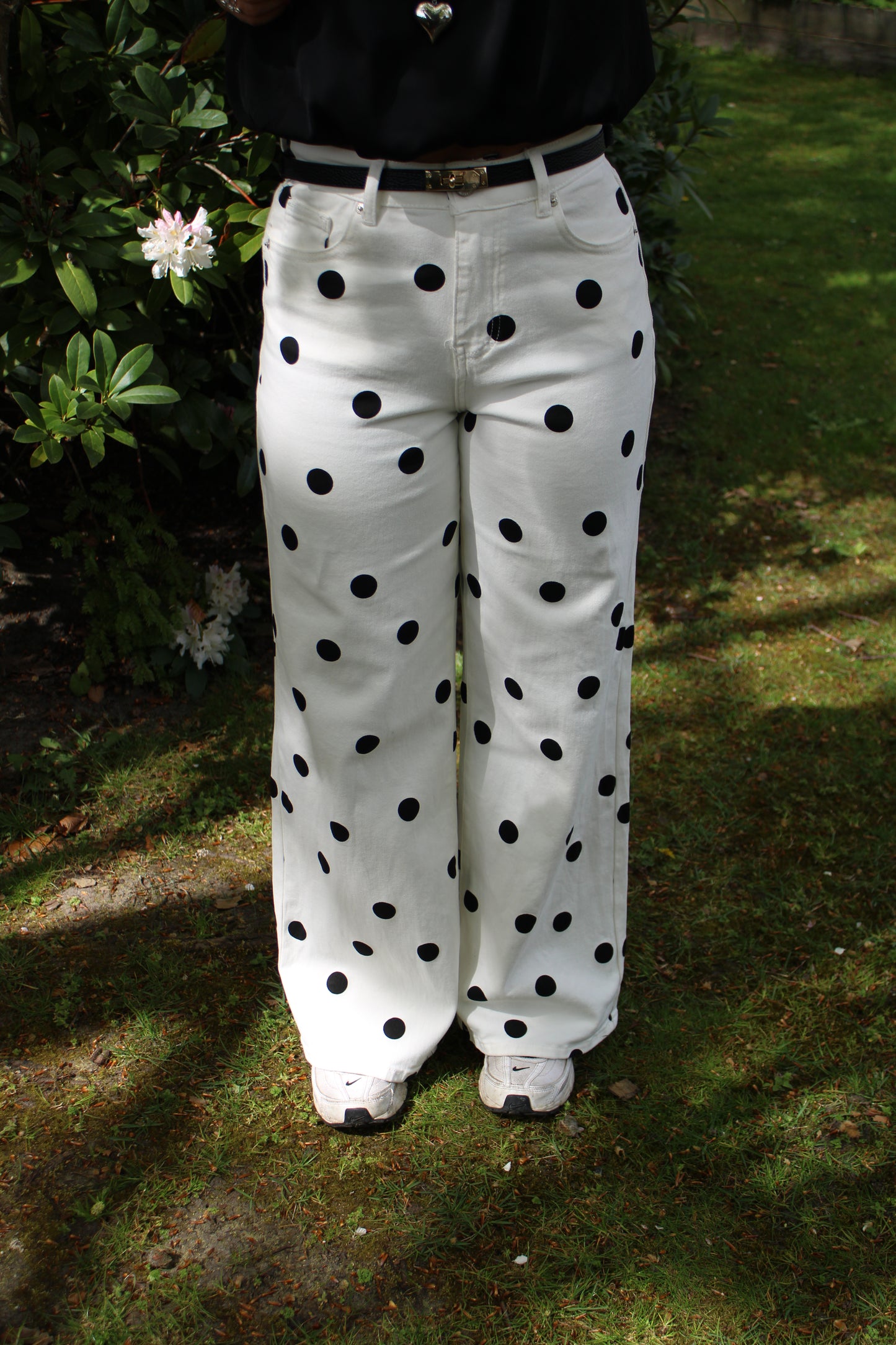 Mid waist - wide leg stretch jeans - polkadot - At Styles