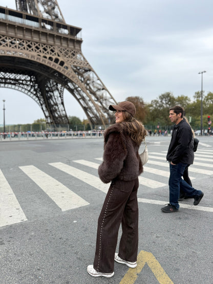 High waist - straight leg jeans met studs - bruin