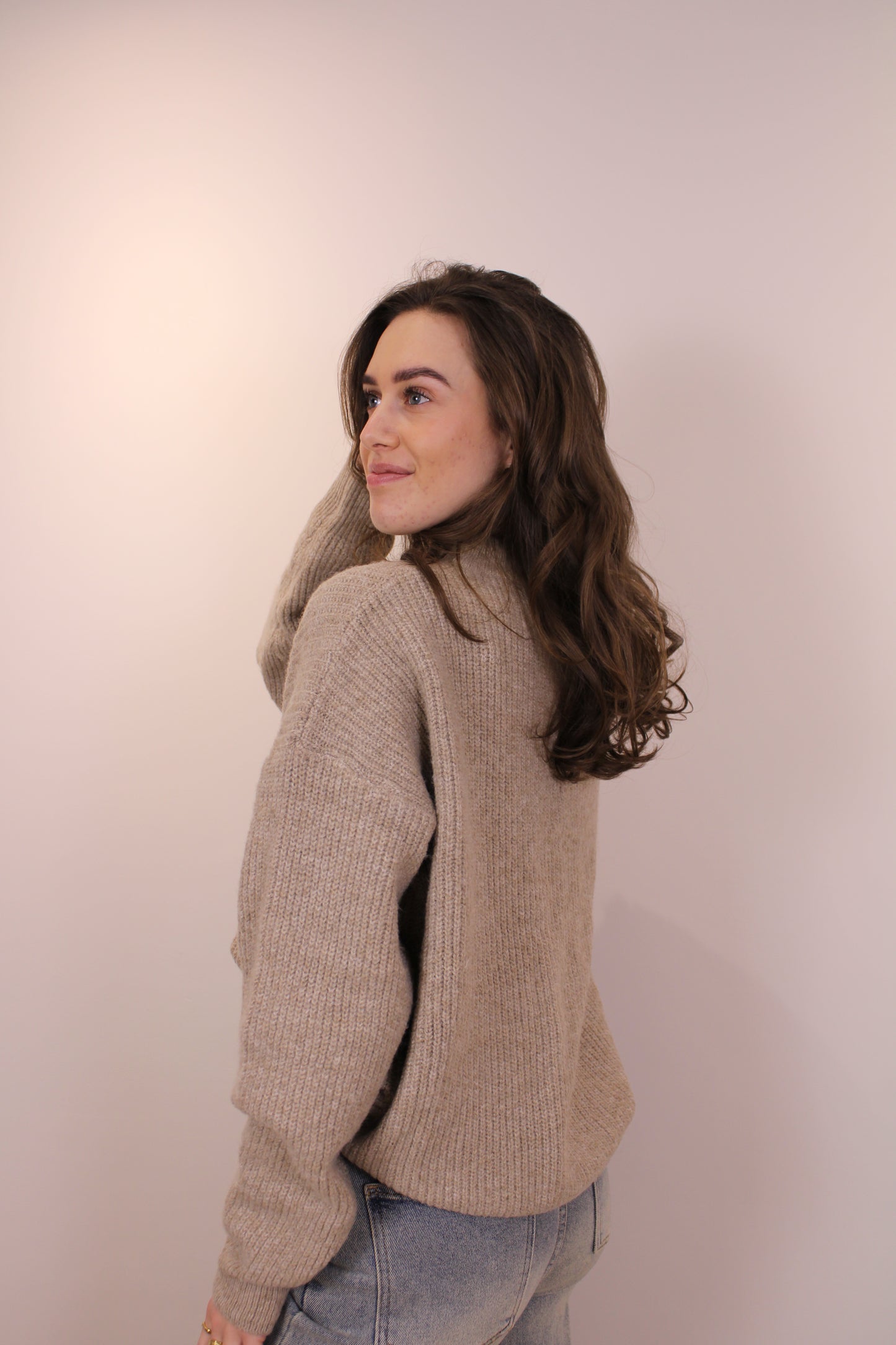 Trui met knopen - beige - At Styles