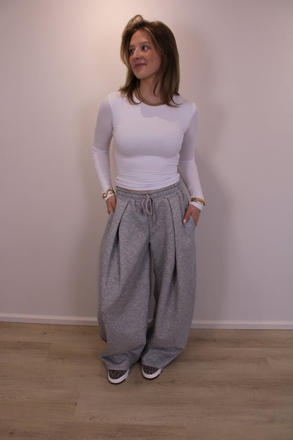 Plooi jogging broek - grijs - At Styles