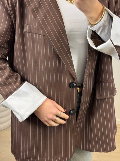 Oversized blazer met witte details - bruin