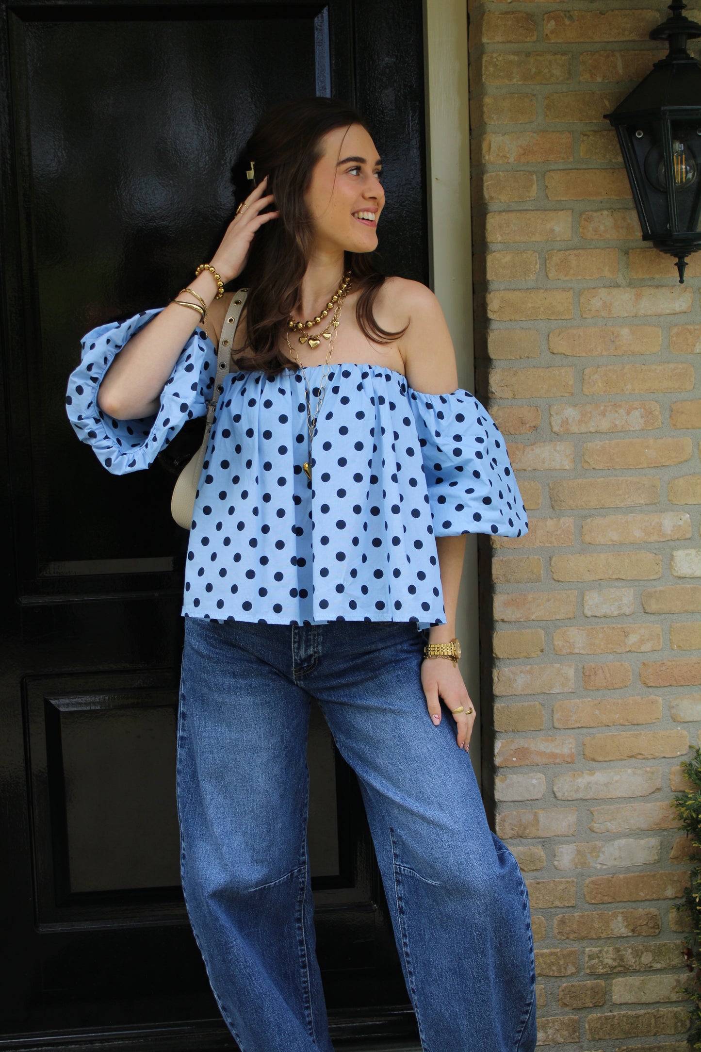 Off-shoulder polkadot top - blauw - At Styles