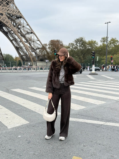 High waist - straight leg jeans met studs - bruin