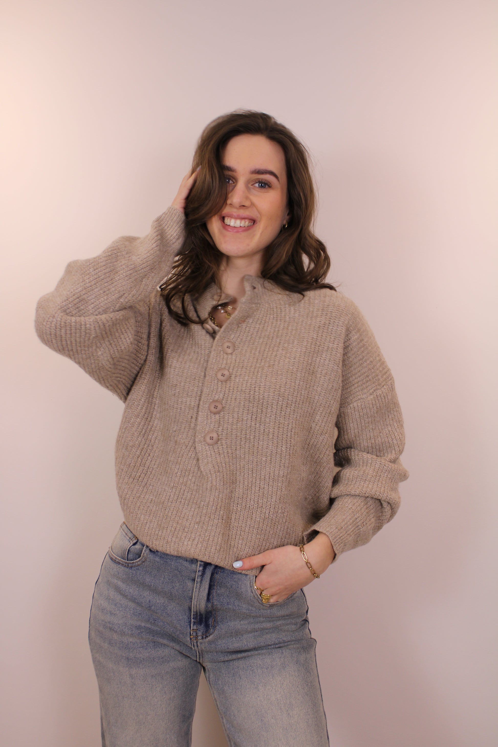 Trui met knopen - beige - At Styles