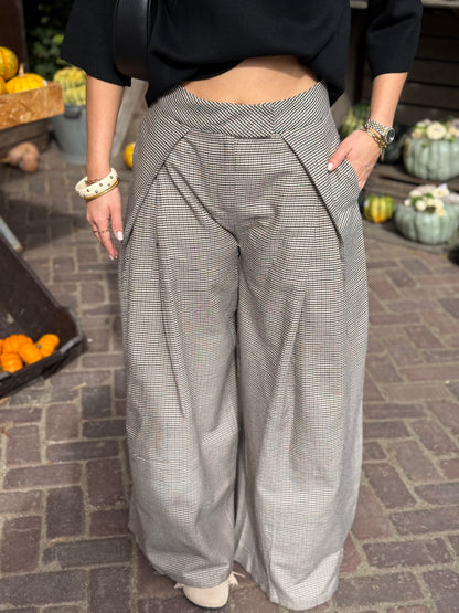 Plooi pantalon - geruit bruin