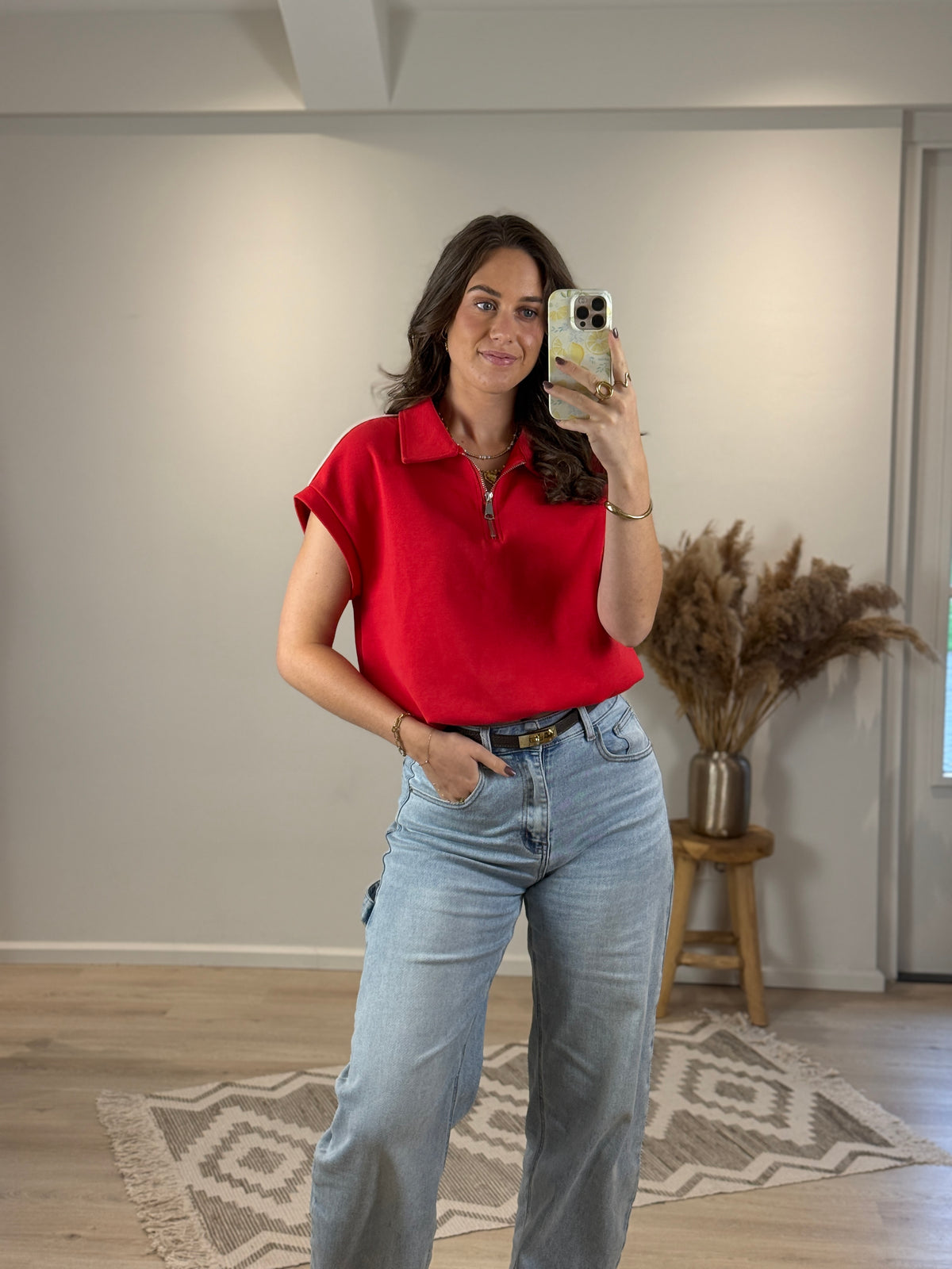 Top met elastiek - rood - At Styles