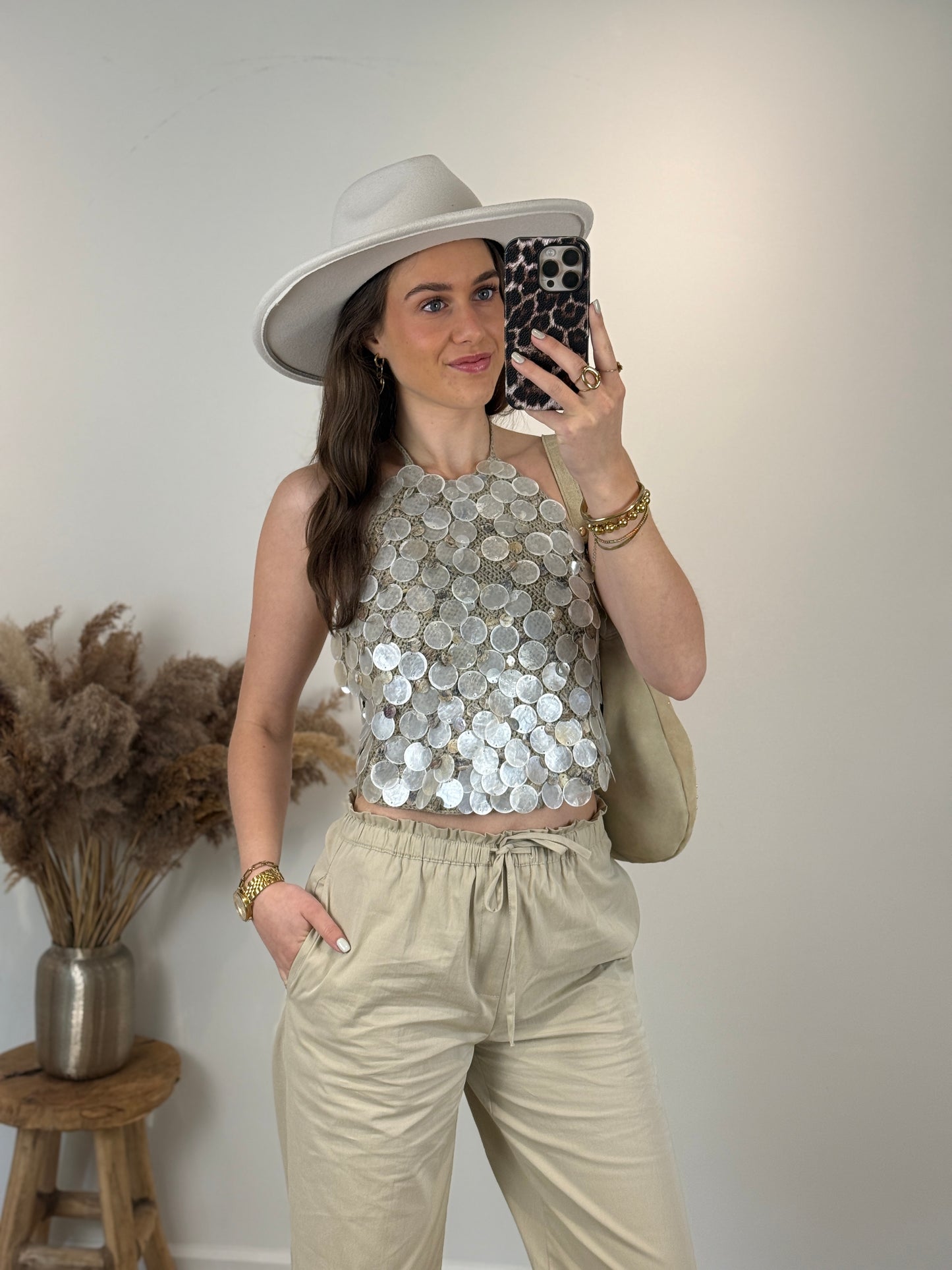 PRE-ORDER Handgemaakte schelpen halter top (28 mei in huis)