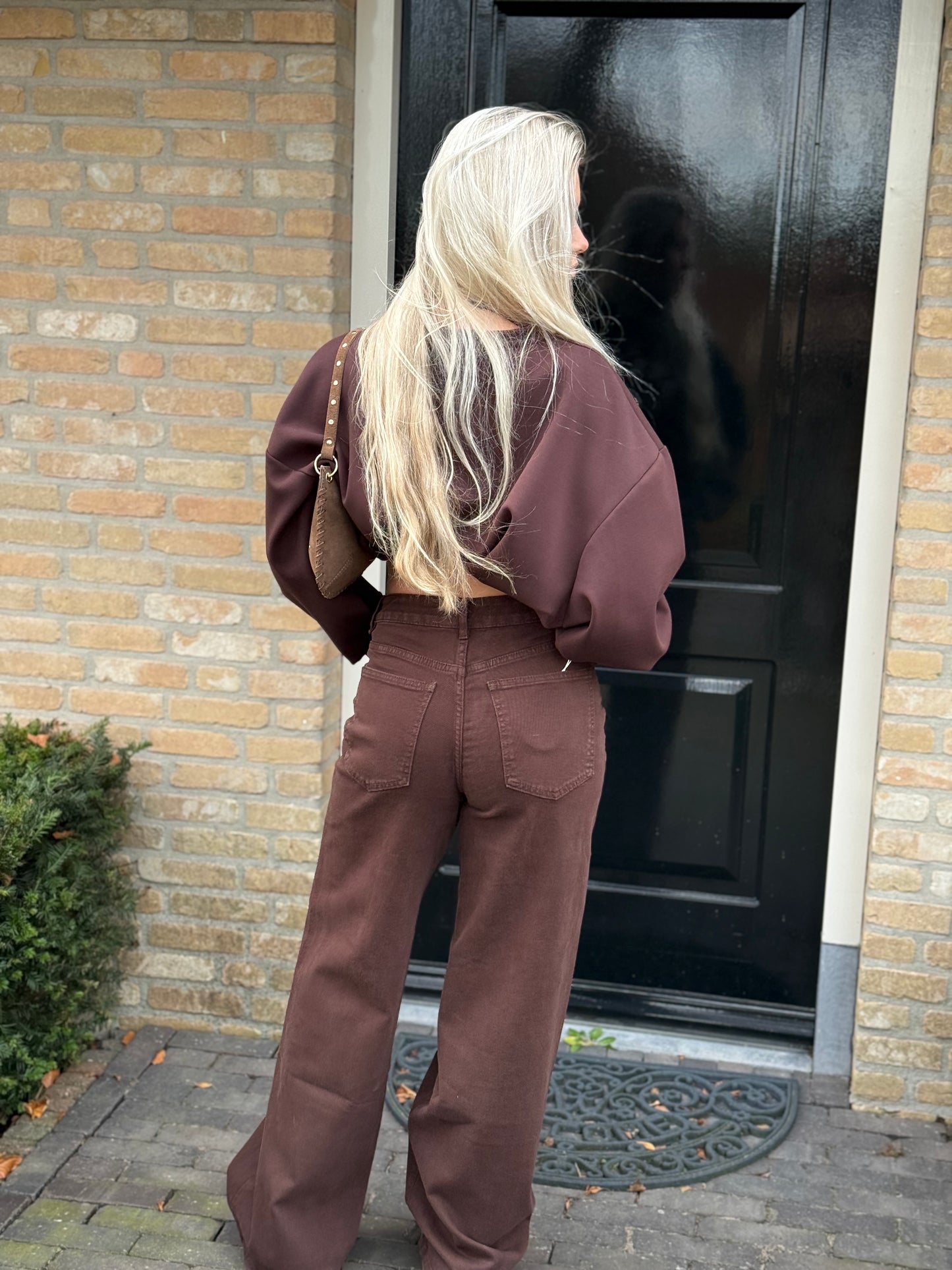 High waist - wide leg jeans - bruin - At Styles