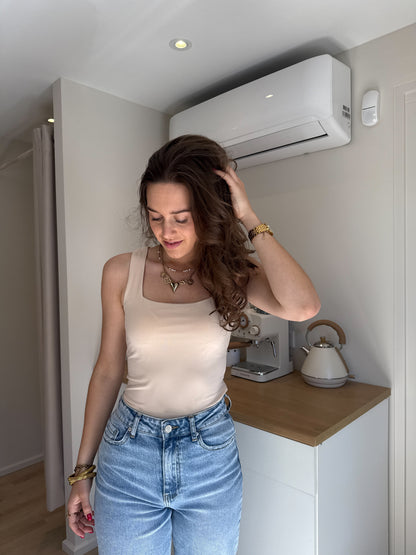 Basic top met vierkante hals - beige