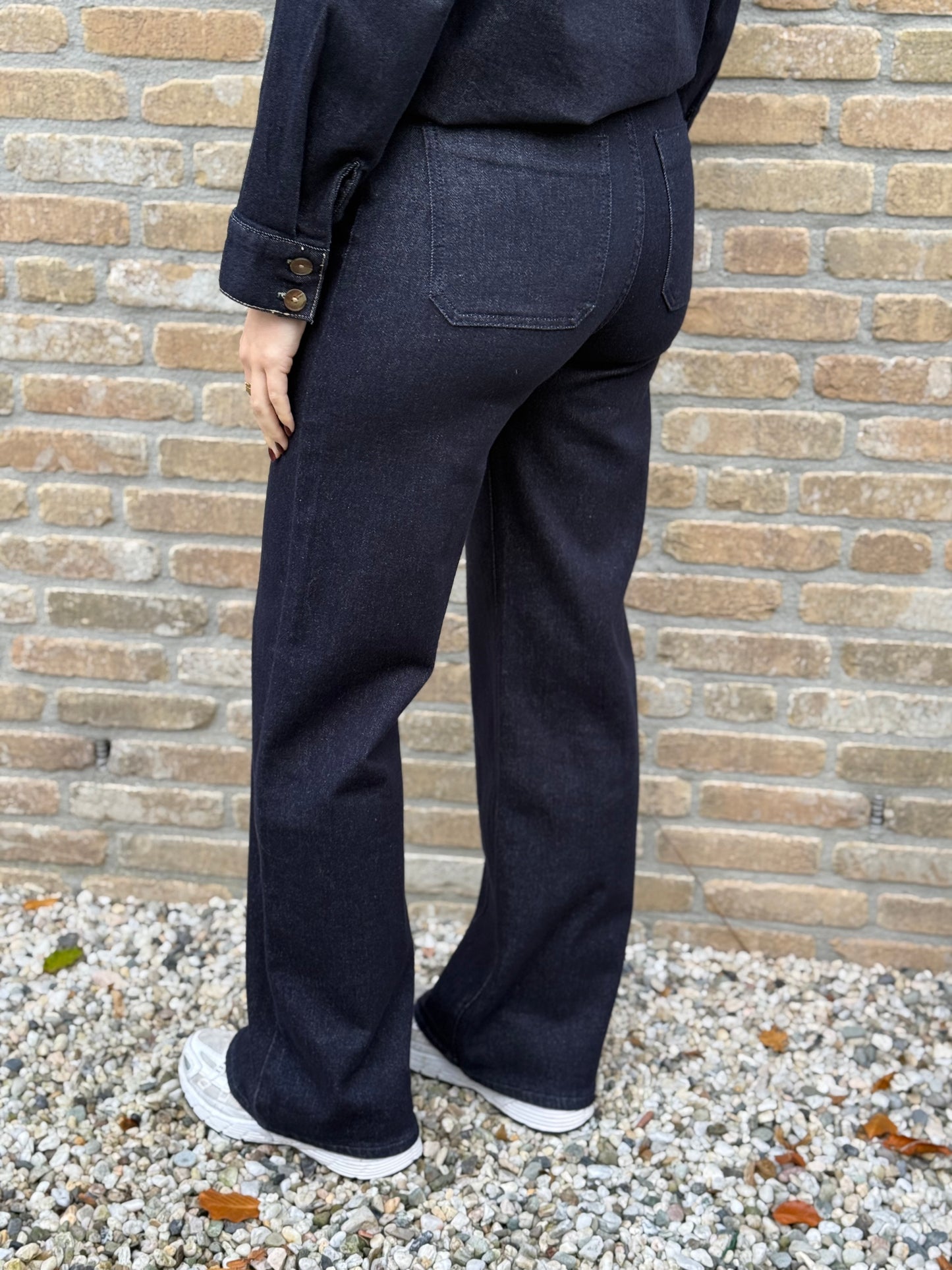 Mid waist - straight leg stretch jeans - dark denim