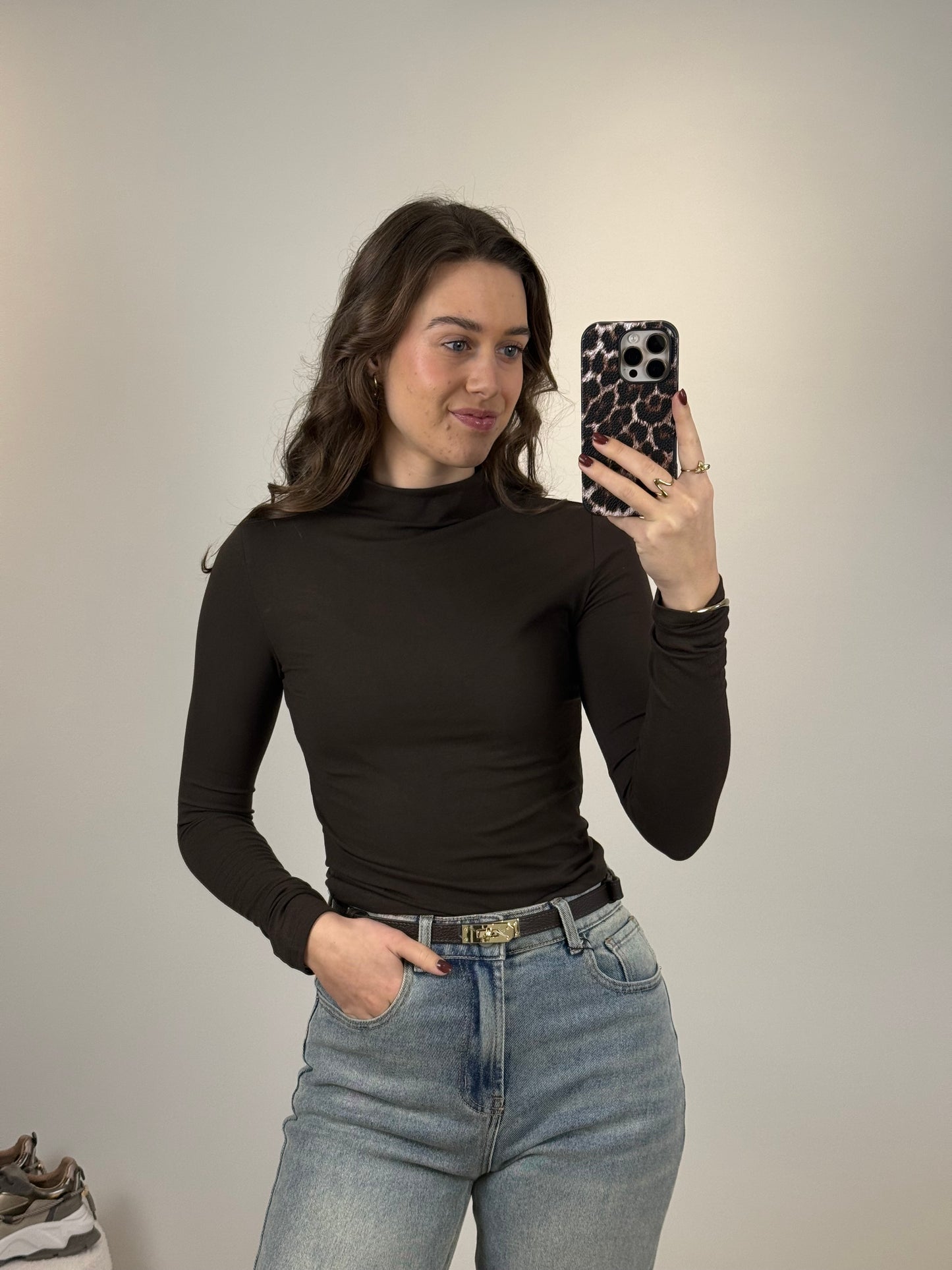 Basic top met col - bruin