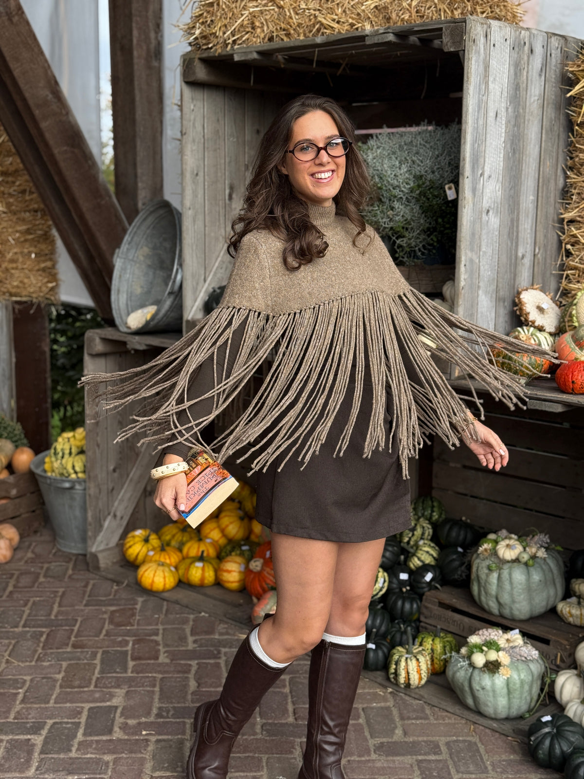 Trui cape met franjes - camel