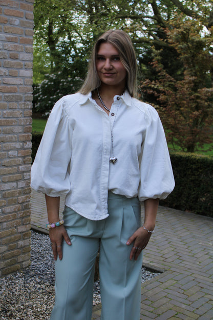 Denim blouse met pofmouw - wit - At Styles