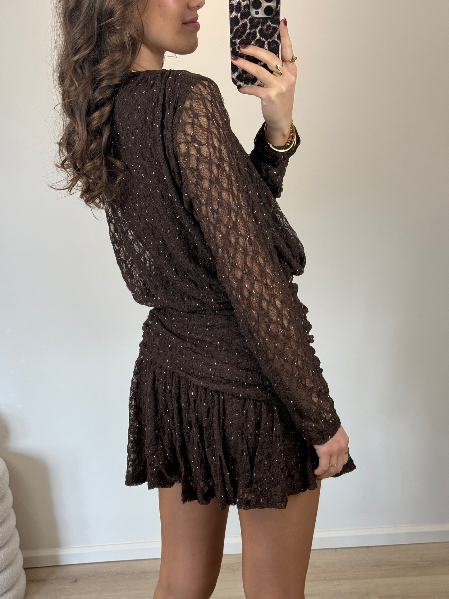 Kanten jurkje met glitters - bruin