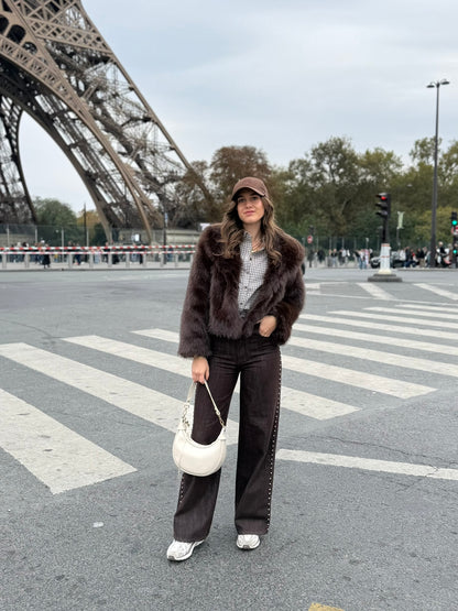 High waist - straight leg jeans met studs - bruin