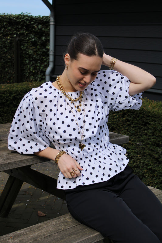 Polkadot top met pofmouw - wit zwart