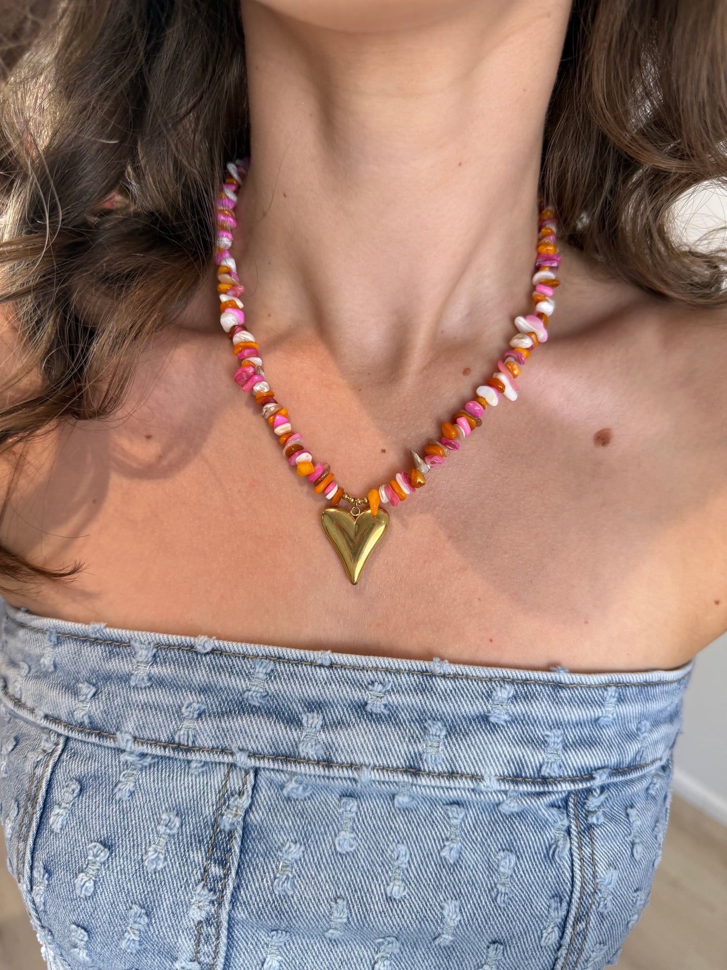 Steentjes ketting - roze oranje met goud hart