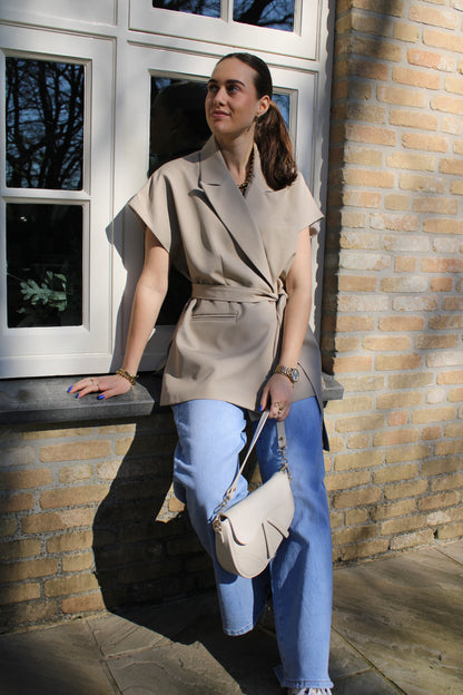 Boxy gilet met riem - beige - At Styles