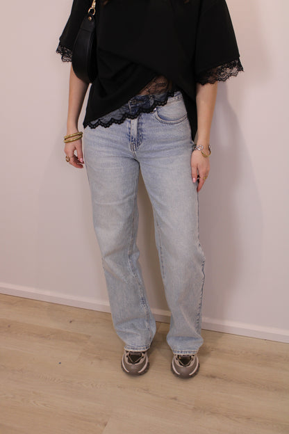Mid waist - straight leg jeans - denim - At Styles