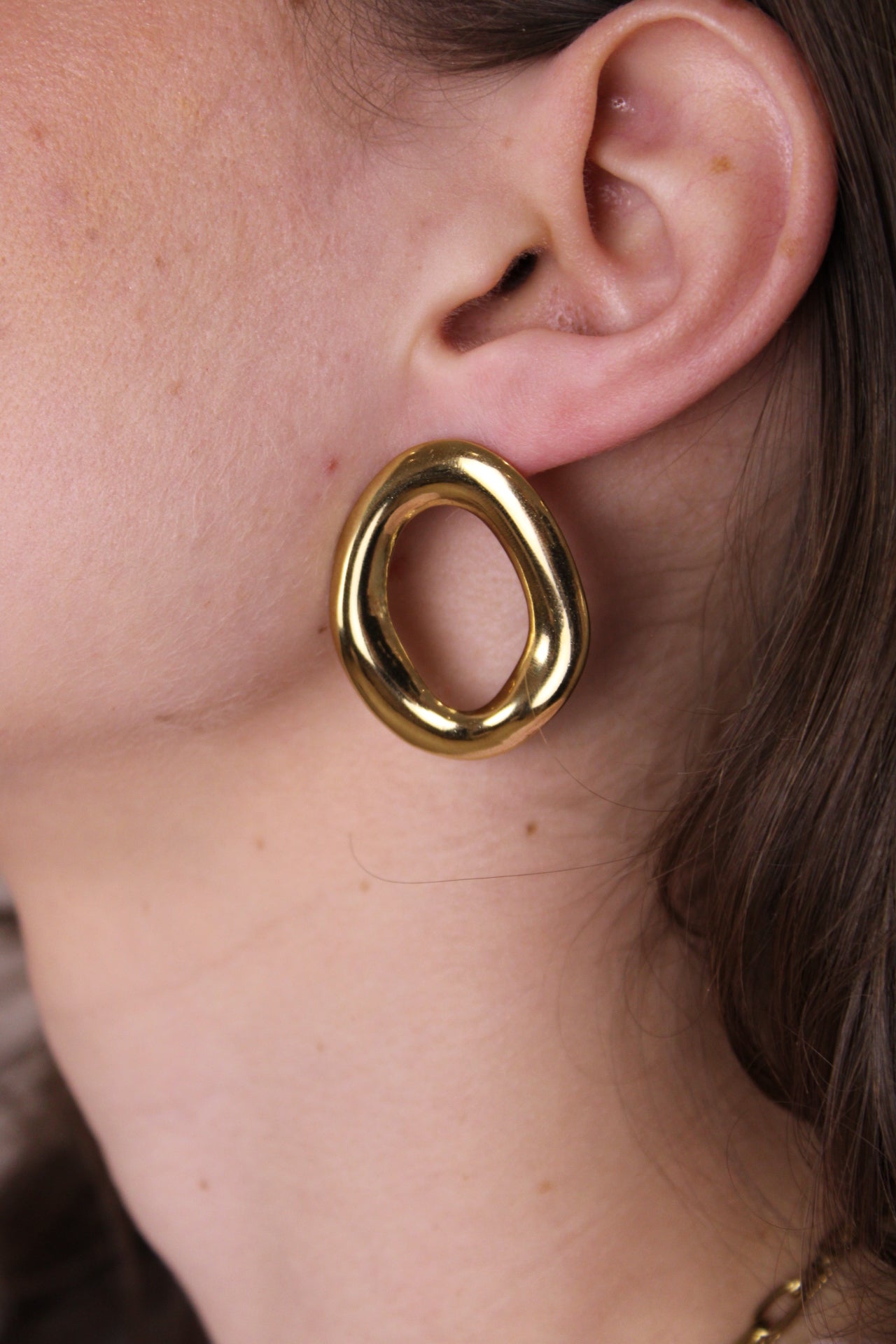 Ovale oorbellen - goud - At Styles