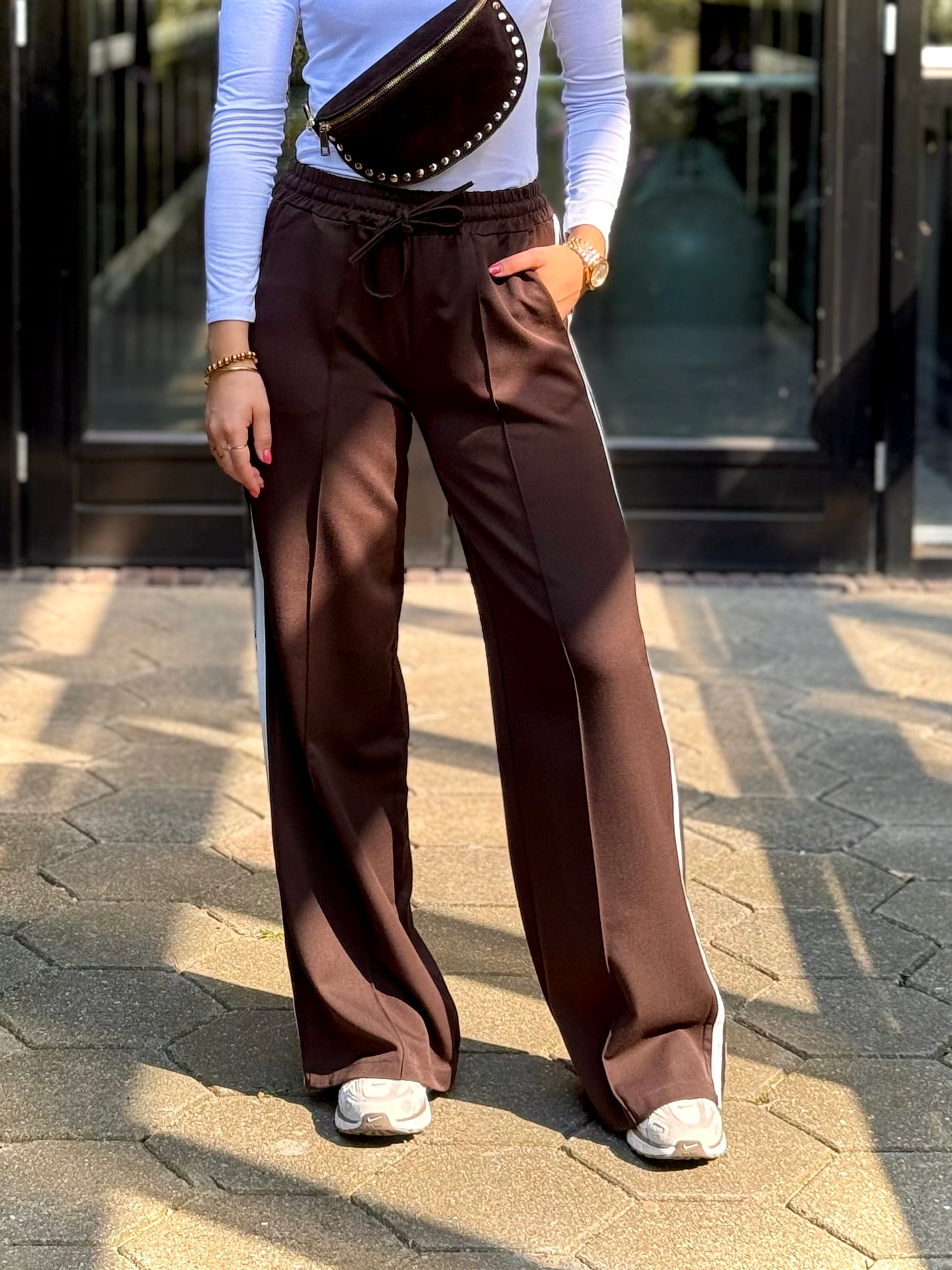 Pantalon jogger met streep - bruin