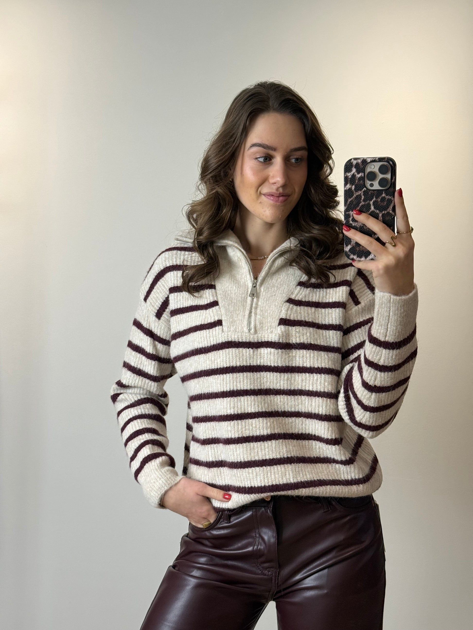 Streepjes zipper trui - bordeaux beige - At Styles