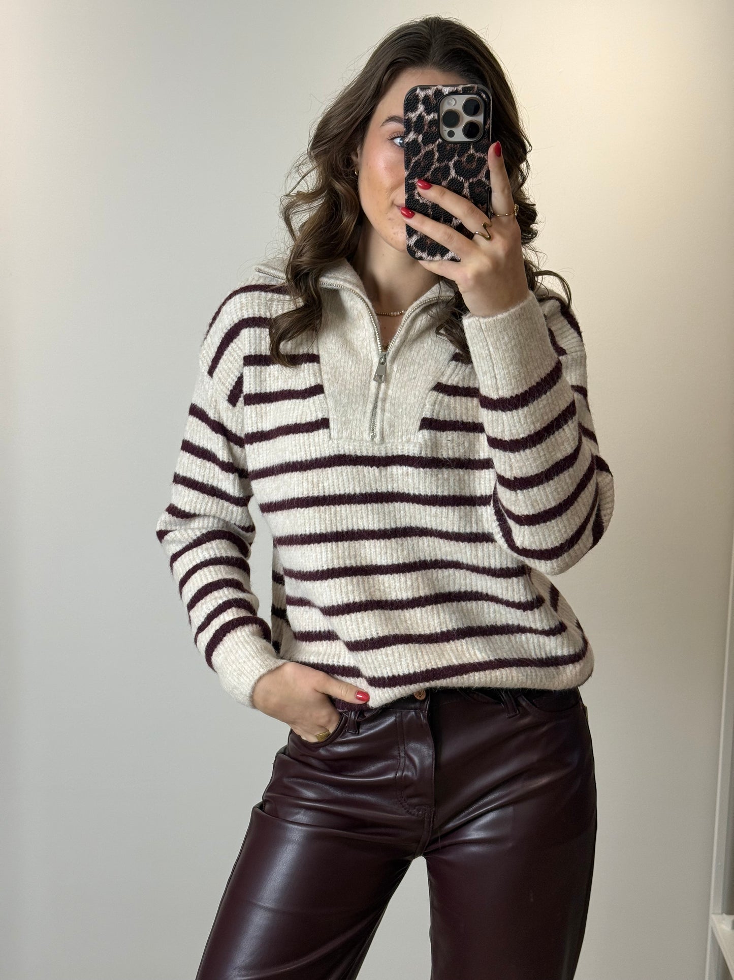 Streepjes zipper trui - bordeaux beige - At Styles