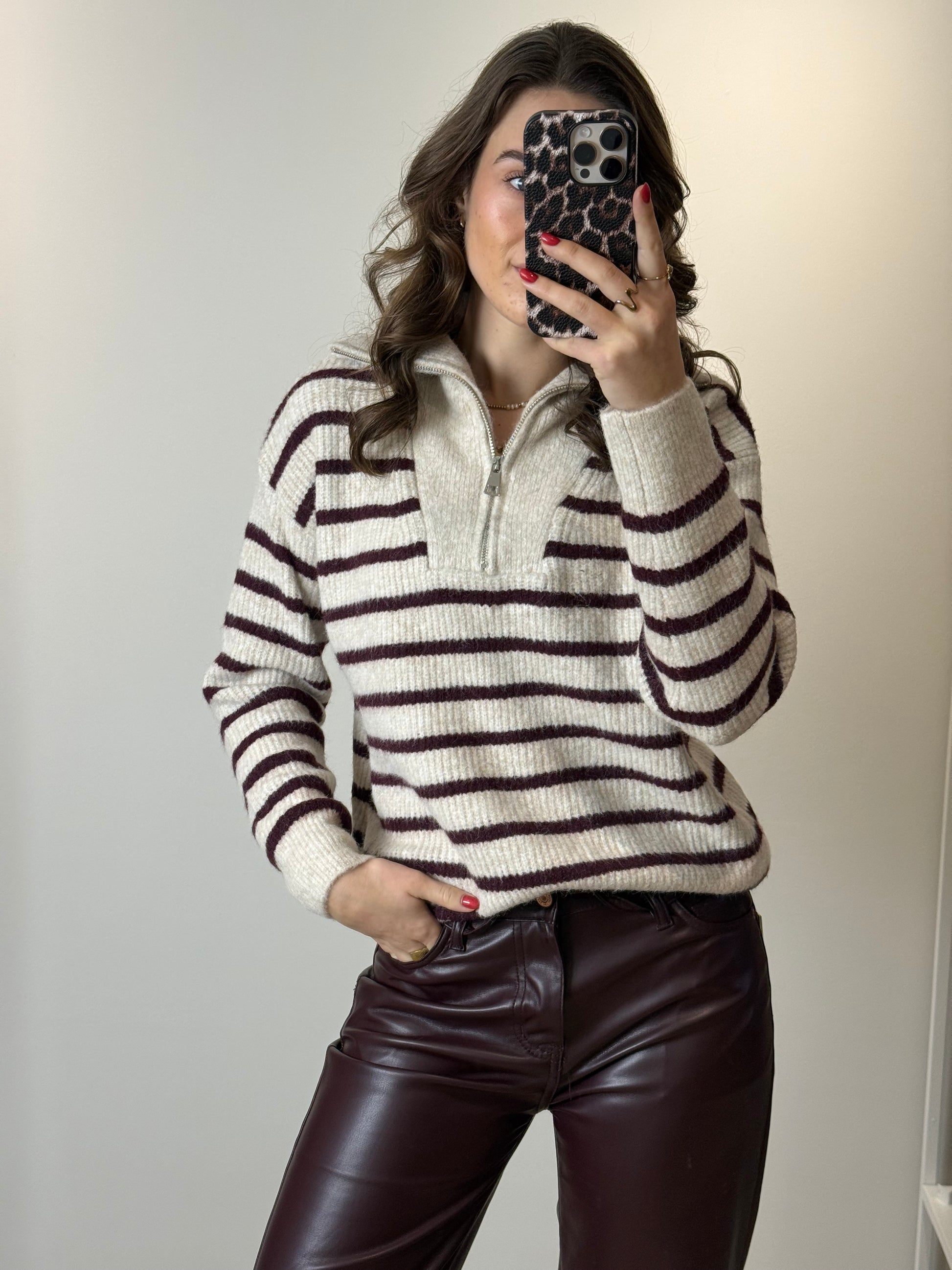 Streepjes zipper trui - bordeaux beige - At Styles
