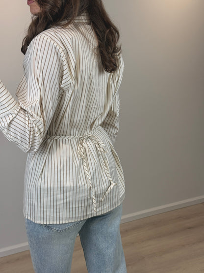 Getailleerde blouse met strik - beige