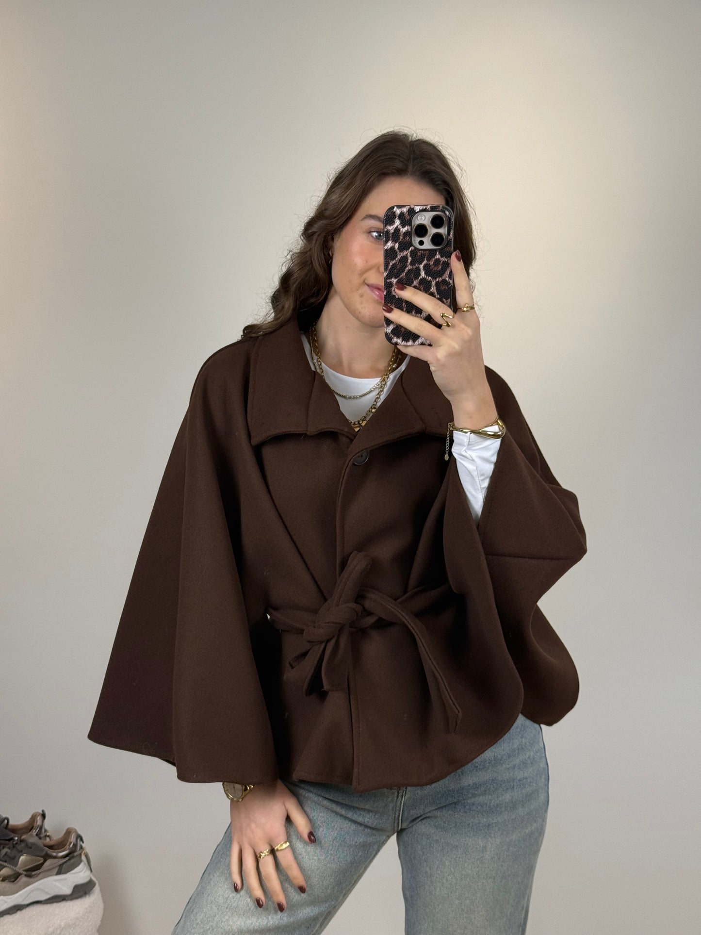 Poncho met strik - bruin