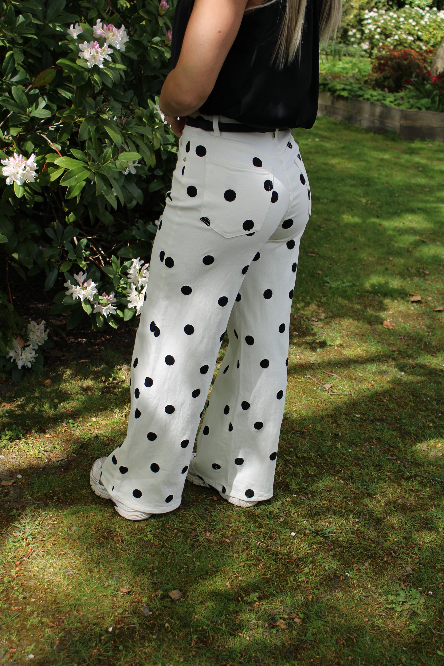 Mid waist - wide leg stretch jeans - polkadot - At Styles
