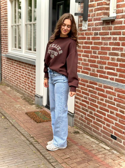 Oversized trui studio - bruin