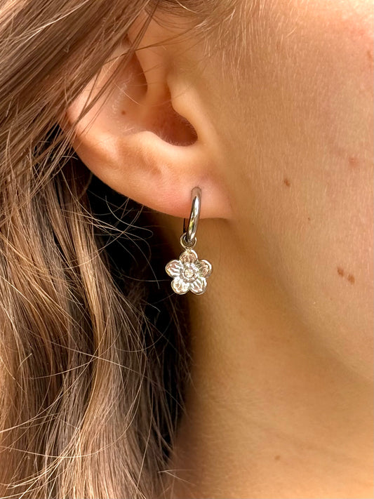 Bloemen oorbellen - zilver