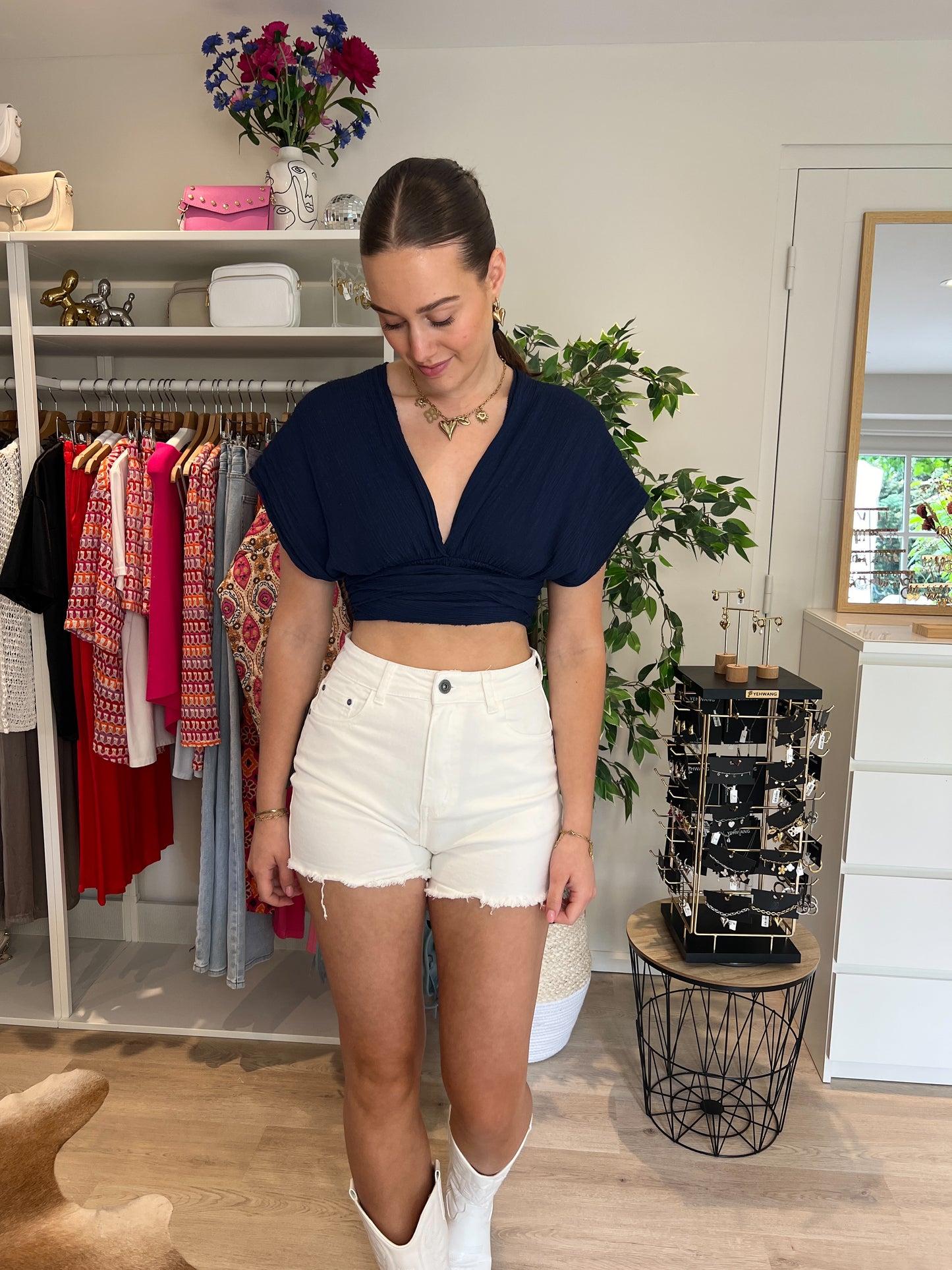 Short Arles