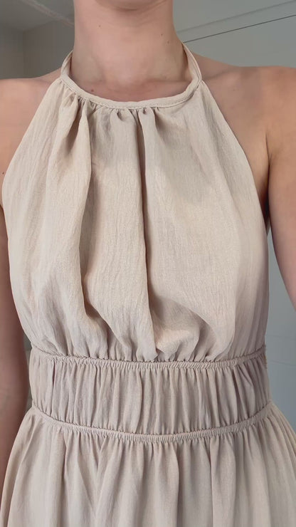 Halter jurk met open rug - beige