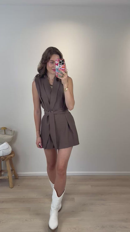 Blazer playsuit met ceintuur - bruin (17 juli in huis)