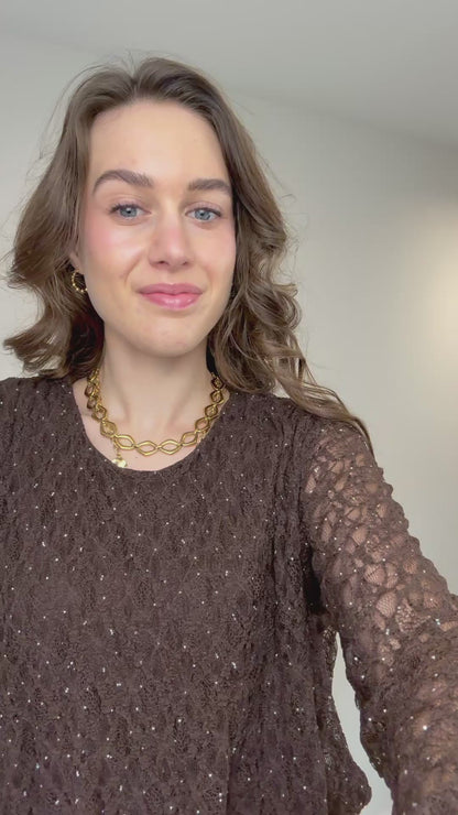 Kanten jurkje met glitters - bruin