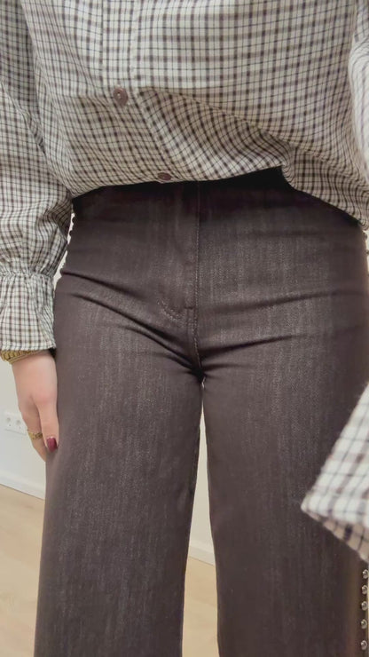High waist - straight leg jeans met studs - bruin